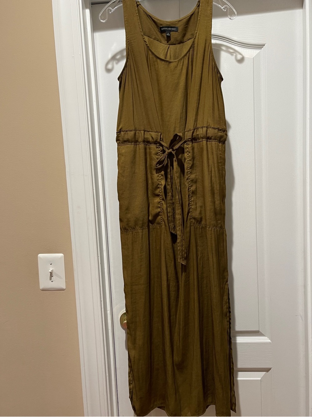 Banana Republic Olive Green Sleeveless Tie-Waist Maxi Dress
